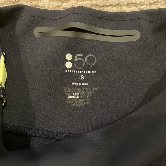 Splits 59 Rose High Waist Capri - Picture 12 of 14